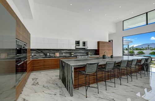 Magnesia Falls Cove House | Brand New Luxury Vacation Rental, Private Resort Style Pool & Spa 8