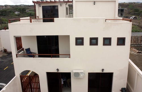 Puerto Cayo Villa | Brand New Luxury Villa On The Pacific Ocean