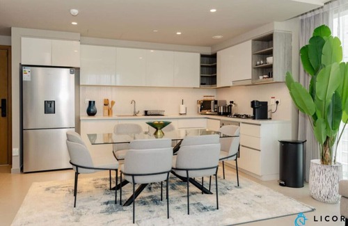 Za'abeel 2 Apartment | Brand New Modern 2BR Retreat, Walk to Dubai Mall - Downtown Views ll