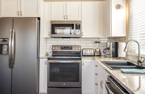 Kalispell House | Brand New Modern Guest House in the perfect Location.n@whitehouse project IG