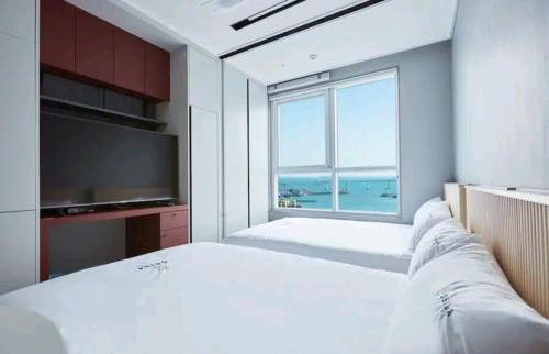 Jung-gu Apartment | Brand New Residence with Family