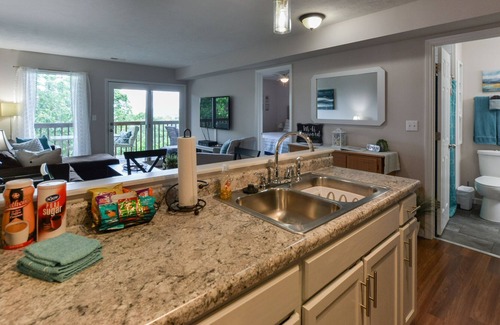 Notch Estates Condo | Branson Treehouse Retreat