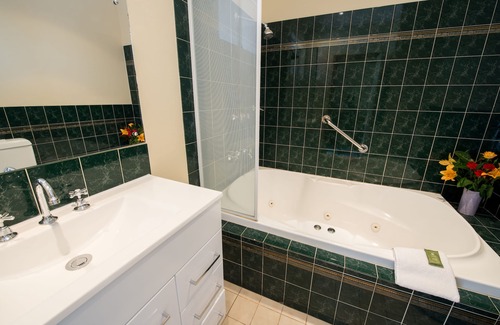 Solomontown Hotel | Breakfree Port Pirie