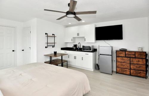 Daytona Beach Shores House | Breathtaking King Suite #9 Steps to Daytona Beach