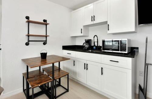 Daytona Beach Shores House | Breathtaking King Suite #9 Steps to Daytona Beach