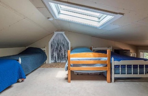 Crosby House | Breathtaking Up North lake cabin experience.