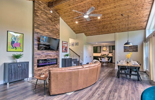 Chimney Rock Cottage | Breathtaking Views: Unique Chimney Rock Cottage!