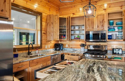 Sevierville House | Breathtaking Views, 4 King BDs, Heated Indoor Pool