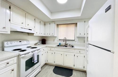 Crescent Beach House | Breeze away beach cottage North Myrtle Beach