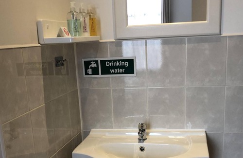 Bootle Bed & Breakfast | Breeze Guest House