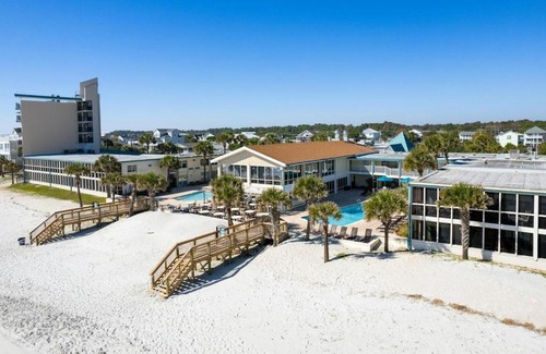 Litchfield by the Sea Apartment | Breezes and Waves Resort View King Room, 1st Flr