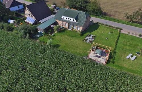 Nubel House | Brekling Comfortable holiday residence