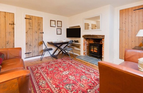 Westleton House | Briar Cottage - Two Bedroom House, Sleeps 3
