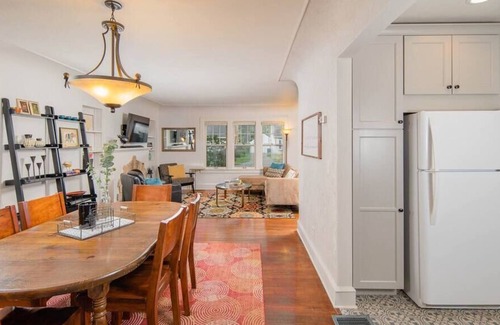 Appleton House | 𝐁𝐫𝐢𝐜𝐤 𝐇𝐨𝐮𝐬𝐞 𝐂𝐡𝐚𝐫𝐦 4 br, 3 bath