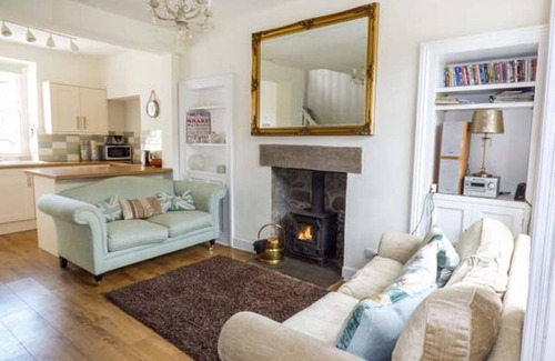 Ingleton House | BRIDGE END COTTAGE, pet friendly, with open fire in Ingleton