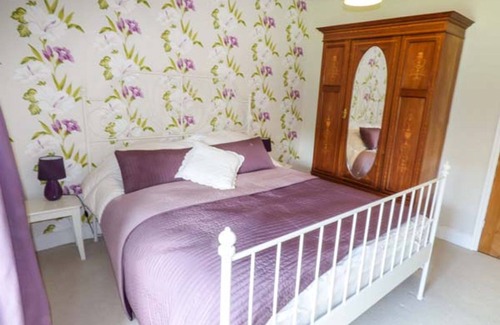 Ingleton House | BRIDGE END COTTAGE, pet friendly, with open fire in Ingleton