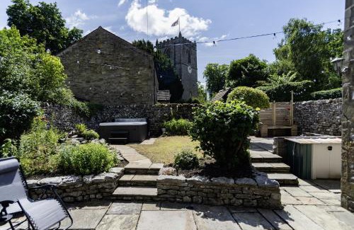Gargrave House | Bridge House Hot Tub Retreat - Kettlewell