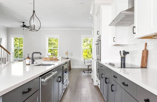 Mount Pleasant House | Bridge View Double - Two Luxury Homes - Sleeps 16