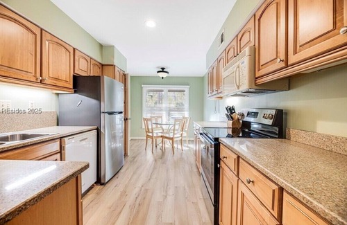 Shipyard Plantation Condo | Brigantine Quarters 3BR/3.5BA in Shipyard, Private Beach Gate, 2 Pools and MORE