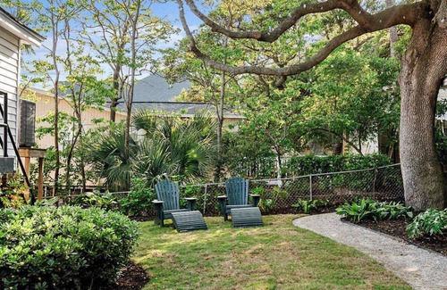 Folly Beach House | Bright 3-Bed Cottage w/Grill, Steps to the Beach!