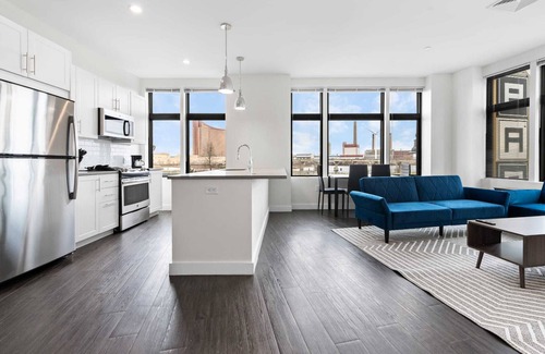 Assembly Square Apartment | Bright 3BR 2BA Condo/Pool+ King bed