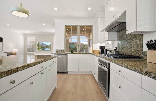 Woodbury House | Bright 3BR Hanging Garden Getaway｜Garage Access｜Flexible Lease｜Pet-Friendly #58