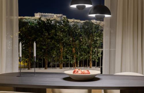 Monastiraki Apartment | Bright Acropolis Loft Plunge Pool