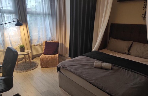 Cranbrook House | Bright & Airy Spacious Double Room