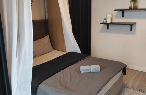 Cranbrook House | Bright & Airy Spacious Double Room