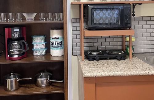 Seaside House | Bright and elegant family retreat - 6 minutes from the beach!