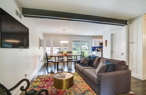 Emporia House | Bright and Sunny Getaway with Bikes 1 Mi to ESU!