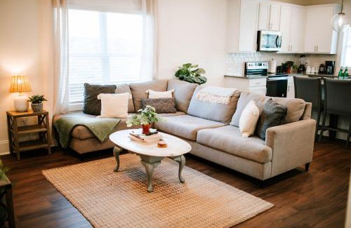 Athens House | Bright Artist's Cottage-mins To Dt,campus,stadium