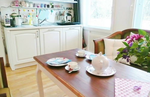 Reppenstedt Apartment | Bright, beautiful and modern furnishings. quiet 3 room apartment, Carp. u.Garten