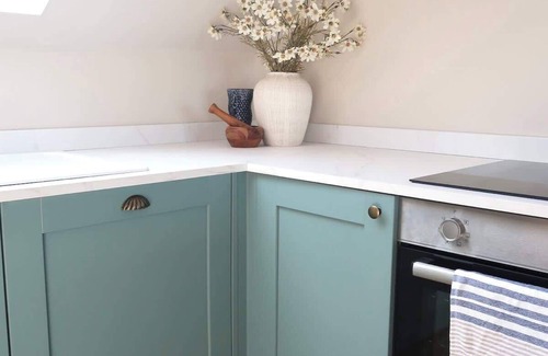 Donaghadee Apartment | Bright Coastal Retreat – Stunning Sea Views