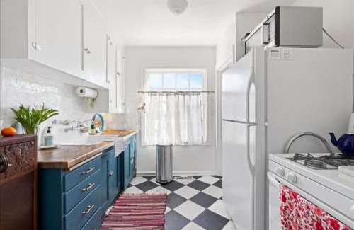 Billings Apartment | Bright & Cozy 2BR | Near Downtown, MSU & Hospitals