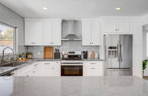 Paradise Villa | Bright, Cozy and Spacious Home w/Heated Pool and Spa. Pet Friendly!