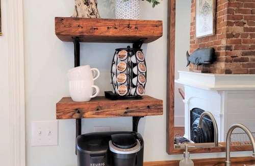 Old East Hill Apartment | Bright & Cozy Historic Getaway | Suite 2 - 1st floor