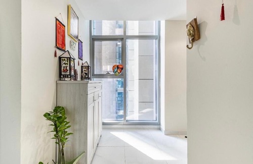 Jadaf Apartment | Bright & Cozy, Near Metro & Downtown, Pool, Gym