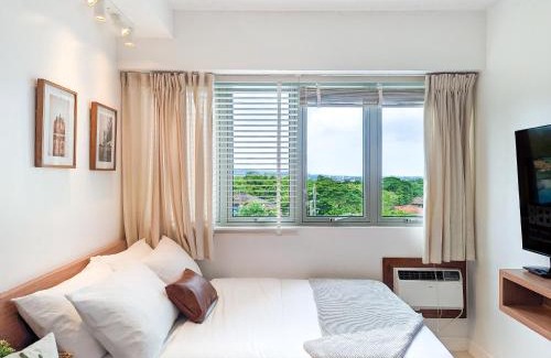 Matandang Balara Apartment | Bright & Cozy Studio Condo in Commonwealth, UP Diliman