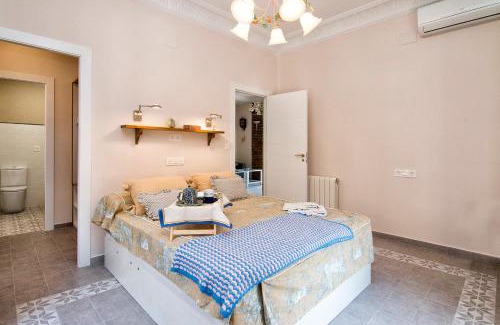 Figares Apartment | Bright & Elegant City Centre 3 bedroom Apartment
