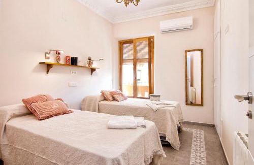 Figares Apartment | Bright & Elegant City Centre 3 bedroom Apartment