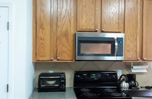 Clarcona House | Bright Luxury 6BR/3.5BA Near Disney Peaceful Trail Getaway Family Friendly Oasis