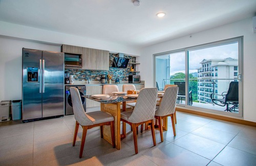 Barrio Los Villalobos Apartment | Bright & Modern Condo in Jacó – Steps from the Beach