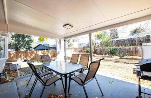 South Westminster House | Bright Newly Updated 4BD Denver Retreat W Games