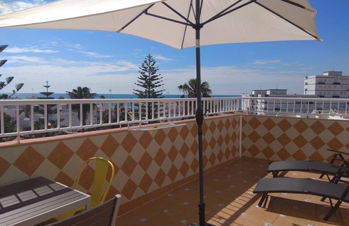 Chipiona Apartment | Bright penthouse with very large terrace and spectacular frontal sea views
