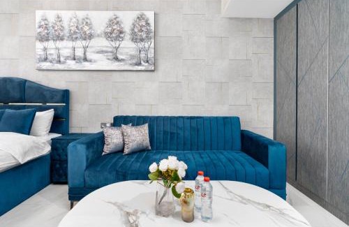 Dubai Apartment | Bright Resort Style Studio Amenities Samana GA by Vibel