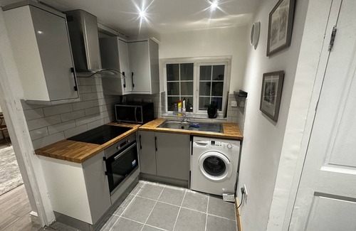 Bow Apartment | Bright & Spacious Entire 1- Bedroom Apartment with Living Room & Private Garden