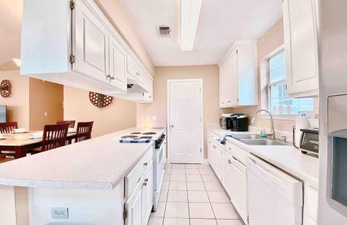 Tallahassee House | Bright & Spacious Getaway in Lovely NE Tallahassee