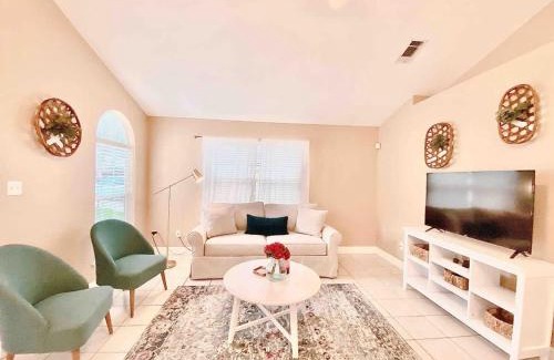 Tallahassee House | Bright & Spacious Getaway in Lovely NE Tallahassee