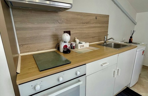 Burgas Bed & Breakfast | Bright Studio with balcony, Free Wi-Fi.